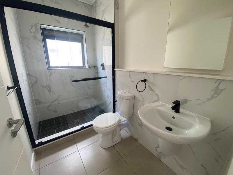 To Let 1 Bedroom Property for Rent in Richwood Western Cape